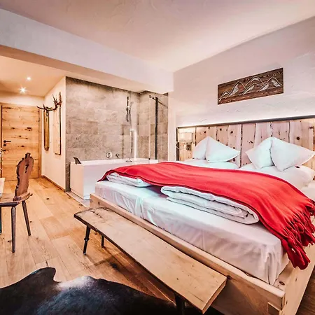 Hotel Gluecksschmiede - Hinterglemm Saalbach-Hinterglemm Room photo