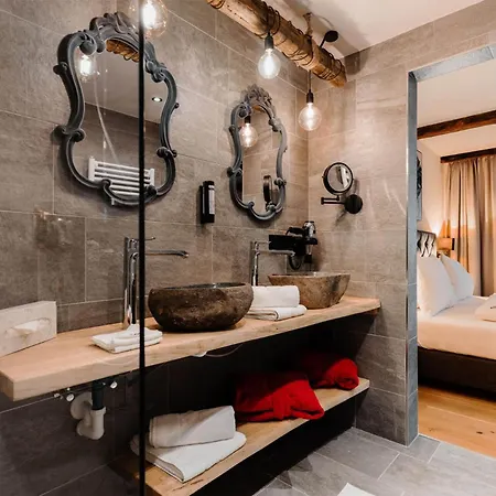Hotel Gluecksschmiede - Hinterglemm Saalbach-Hinterglemm Room photo