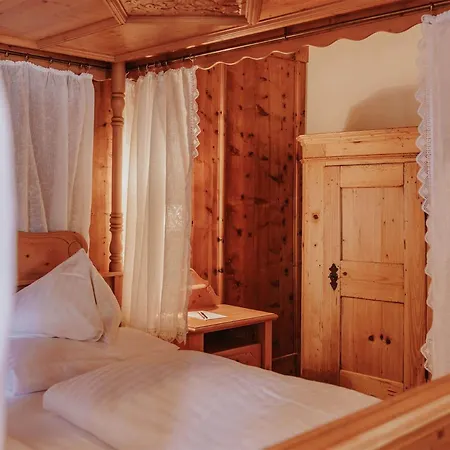 Hotel Gluecksschmiede - Hinterglemm Saalbach-Hinterglemm Room photo