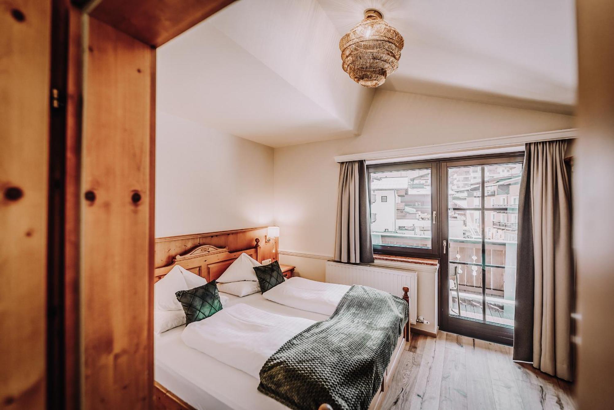 Gluecksschmiede - Hinterglemm Hotel 4*